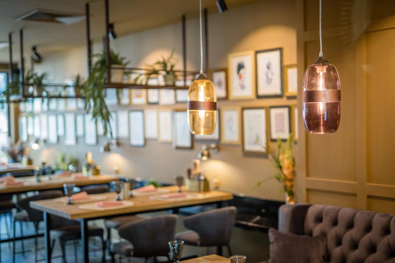 Hotel Residence Promenade Burgas Stad Buitenkant foto Restaurant interior