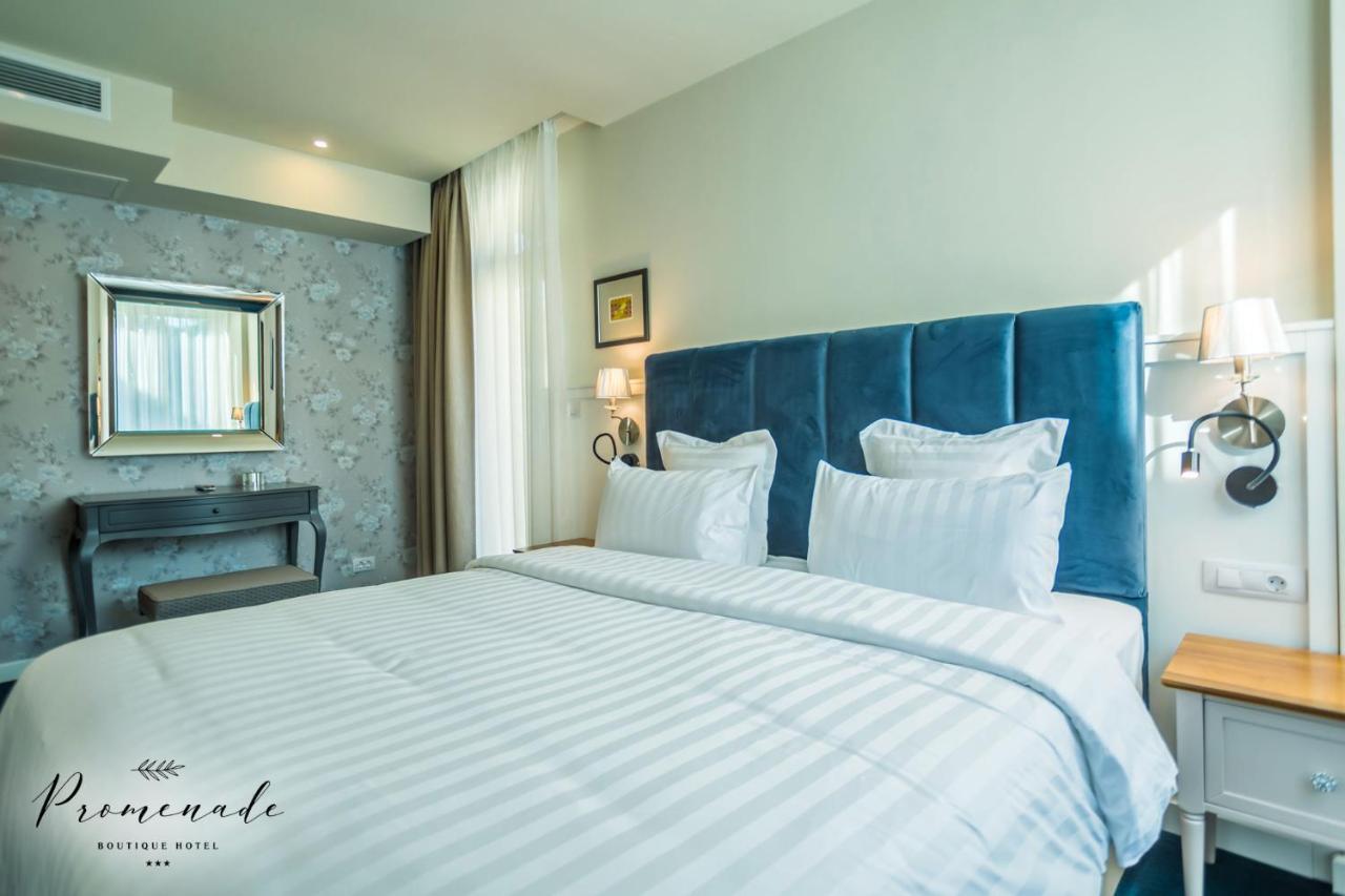 Hotel Residence Promenade Burgas Stad Buitenkant foto Deluxe Room