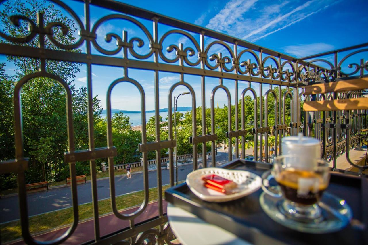 Hotel Residence Promenade Burgas Stad Buitenkant foto View from the balcony of the hotel