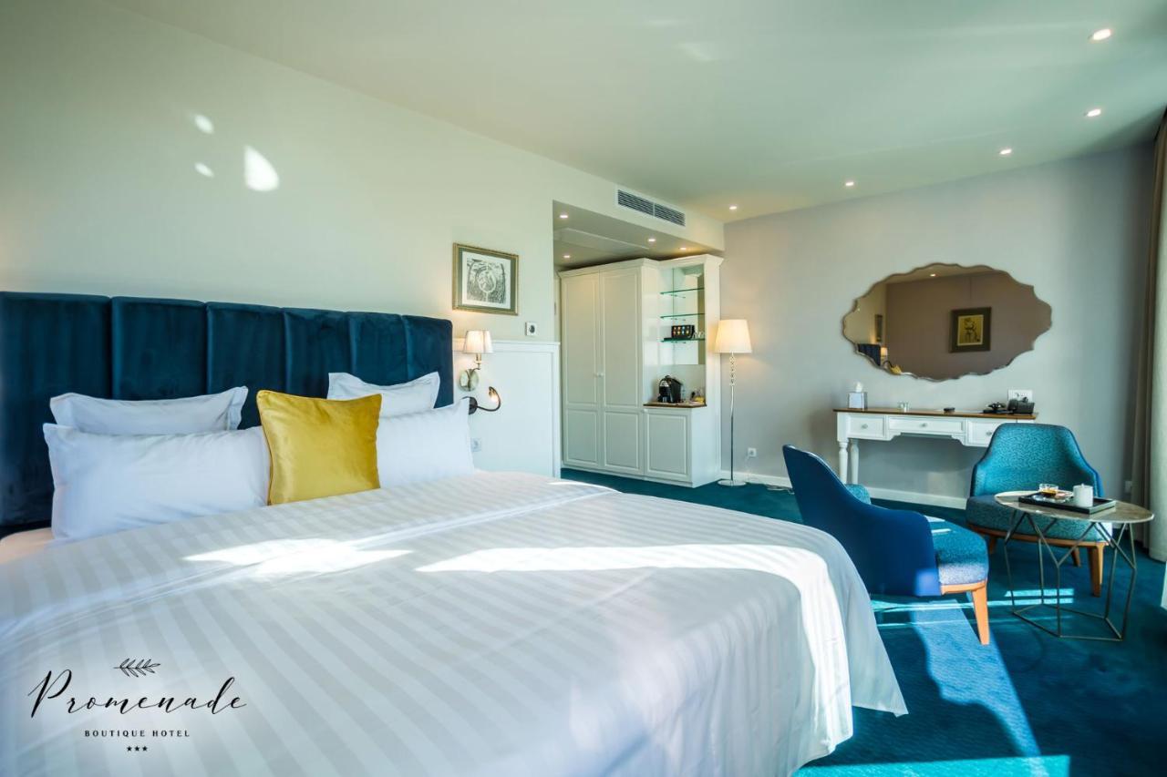 Hotel Residence Promenade Burgas Stad Buitenkant foto Deluxe Room