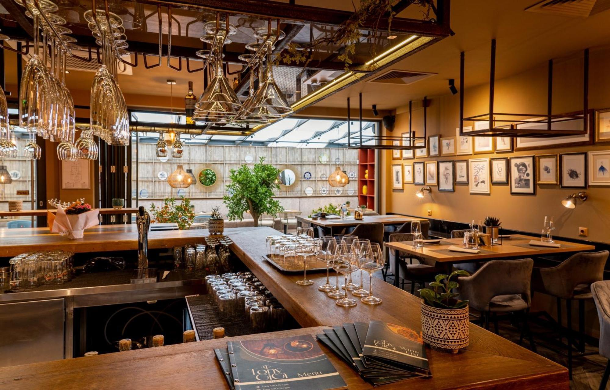 Hotel Residence Promenade Burgas Stad Buitenkant foto Restaurant interior