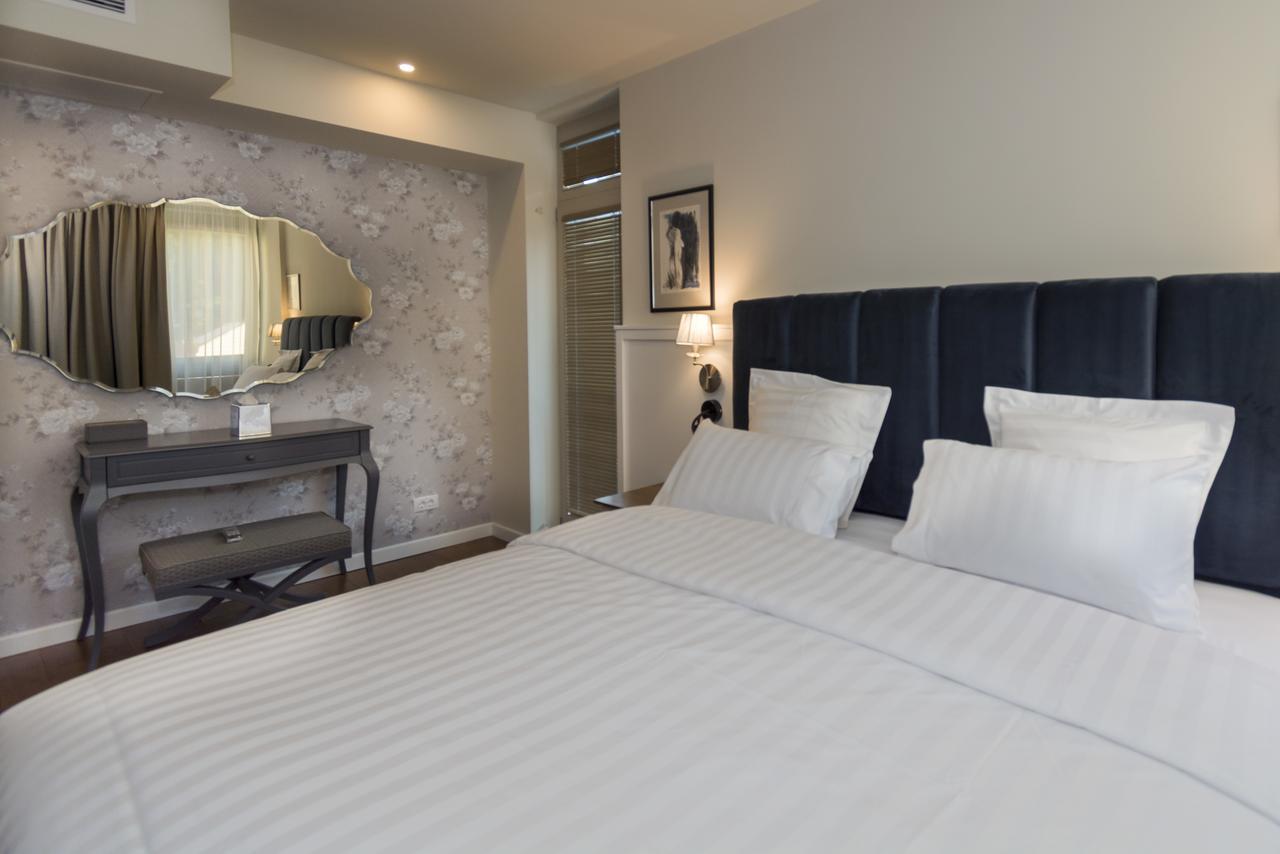 Hotel Residence Promenade Burgas Stad Buitenkant foto Deluxe room