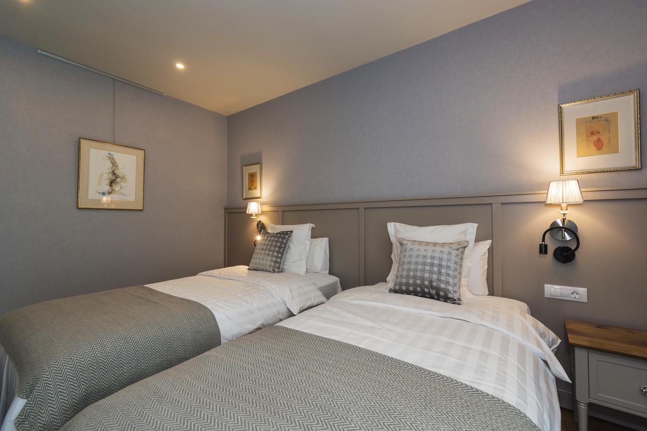 Hotel Residence Promenade Burgas Stad Buitenkant foto A room at the hotel